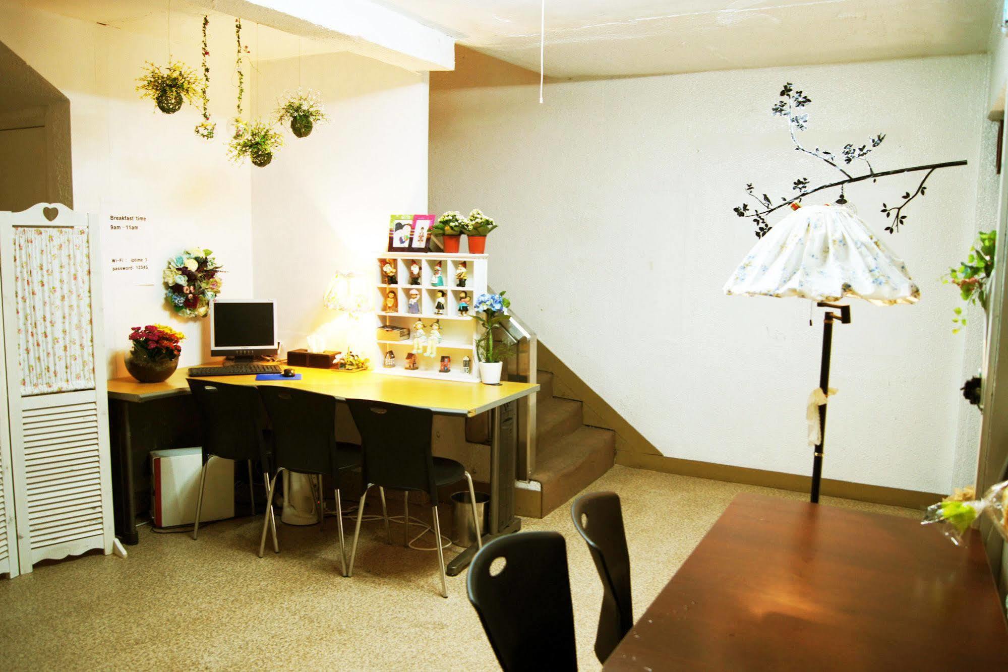 Mi House Hotel Seoul Bagian luar foto