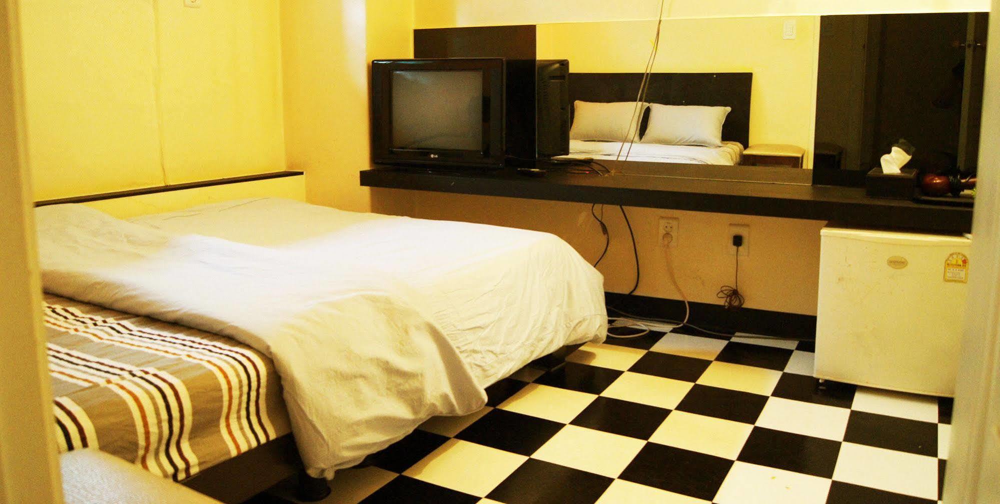 Mi House Hotel Seoul Bagian luar foto